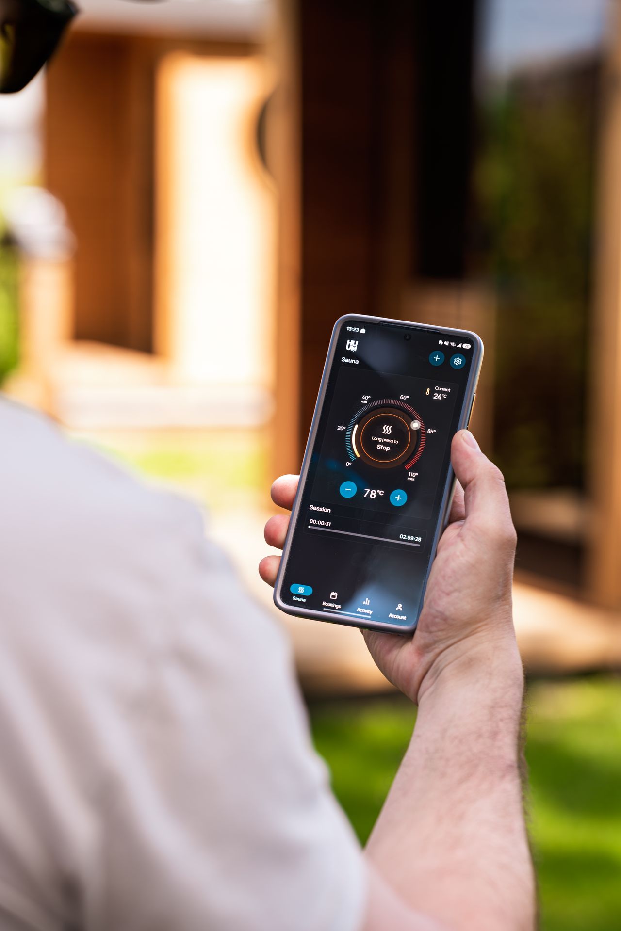 Setting the temperature from a smartphone